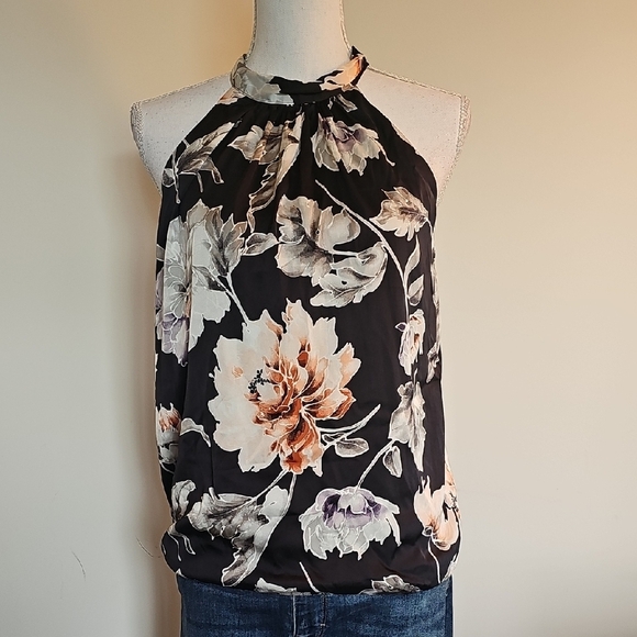 White House Black Market Tops - WHBM Floral Halter Neck Women's Top